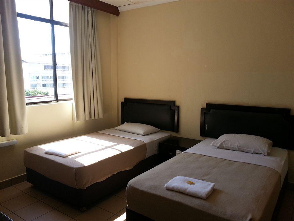 Hotel Iskandar Κότα Κιναμπαλού Εξωτερικό φωτογραφία