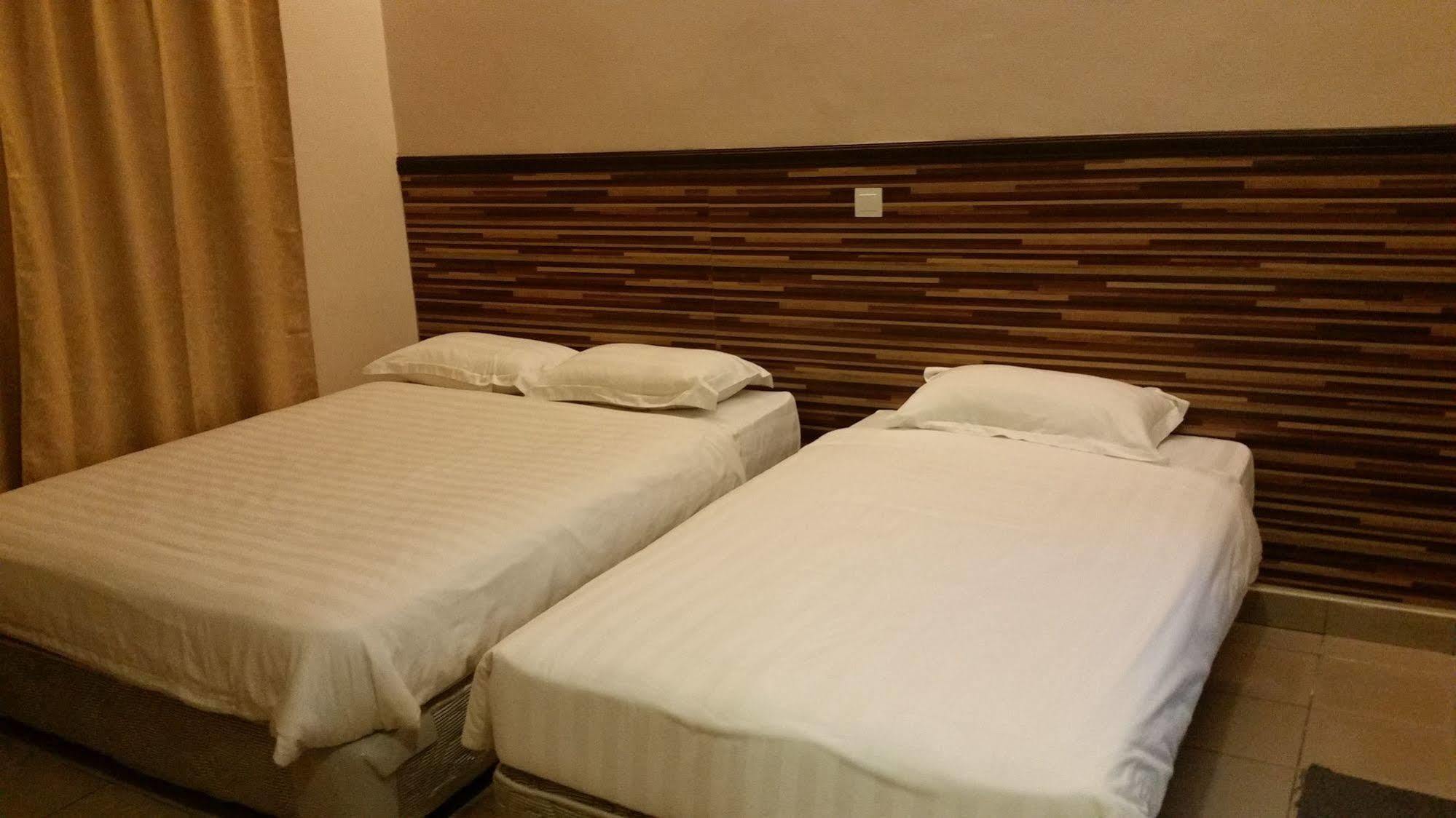 Hotel Iskandar Κότα Κιναμπαλού Εξωτερικό φωτογραφία